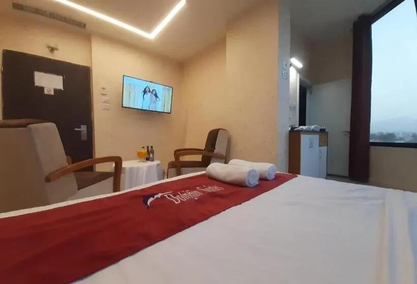 اتاق استاندارد, Dolphin Suites