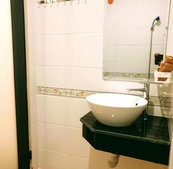 اتاق اکونومی یک تخته, Mỹ Phương