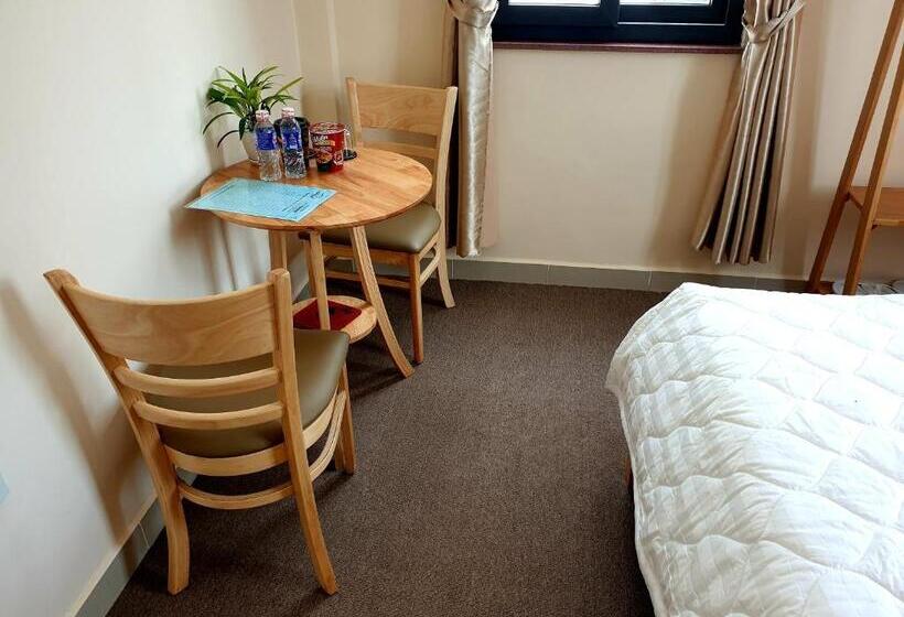 اتاق استاندارد چهارنفره با چشمانداز باغ, Mỹ Phương