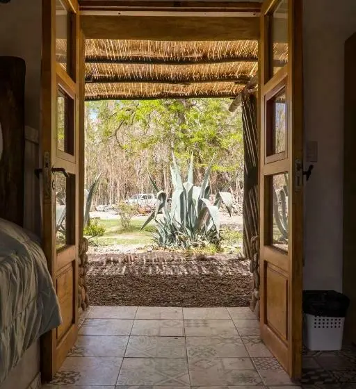 庭の見えるスタンダードトリプルルーム, La Comarca Del Jarillal