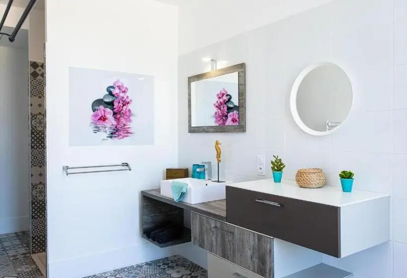 バルコニー付きデラックスルーム, Le 49 Côté Parc & Spa
