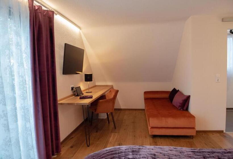 غرفة قياسية مزوَّدة بشُرفة, Boutique   Hotel Zum Schloss