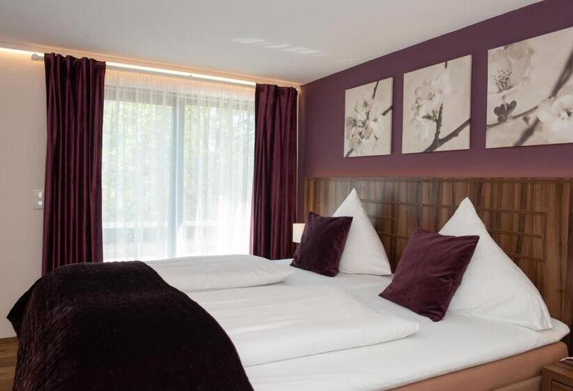 غرفة قياسية مزوَّدة بشُرفة, Boutique   Hotel Zum Schloss