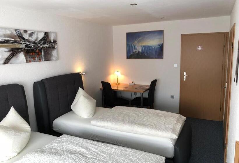 Номер Стандарт Трехместный, Landhotel & Restaurant Fahrenkamp