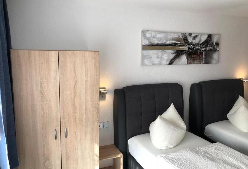 Номер Стандарт Трехместный, Landhotel & Restaurant Fahrenkamp