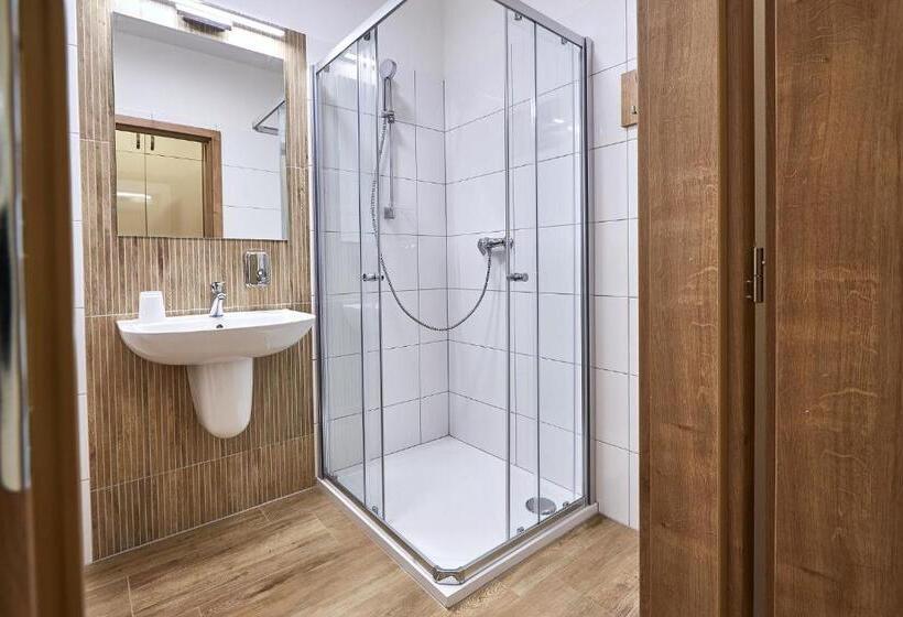 חדר דלוקס לשלושה, Penzion U Zámku