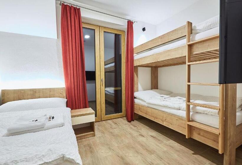 Трехместный Номер Deluxe, Penzion U Zámku