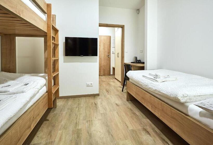 חדר דלוקס לשלושה, Penzion U Zámku