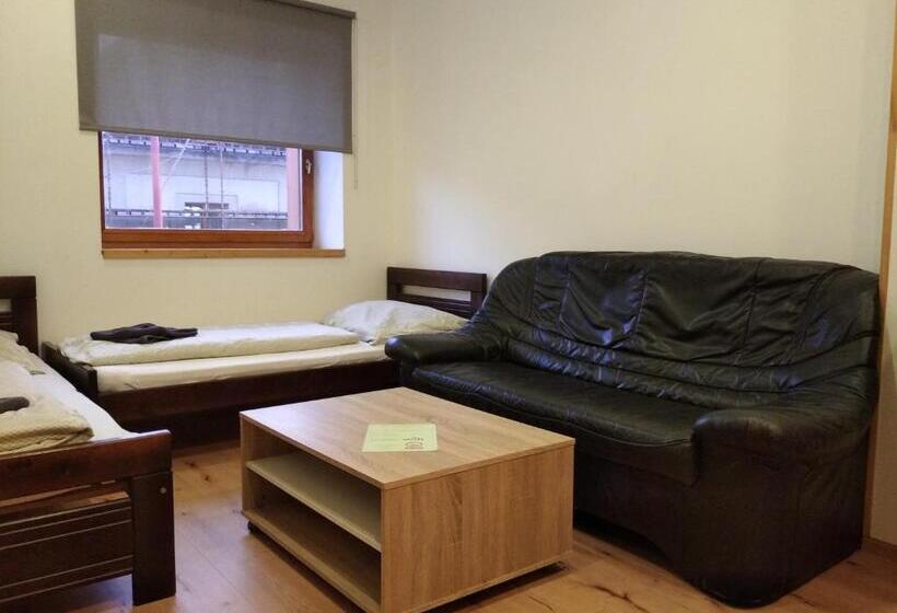 低层单卧公寓, Ubytování V Soukromí Opolany U Poděbrad