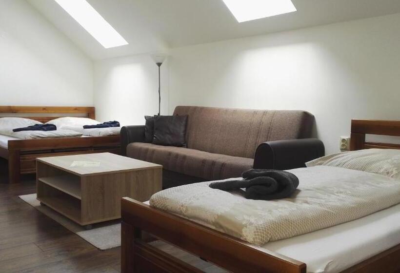 家庭间, Ubytování V Soukromí Opolany U Poděbrad