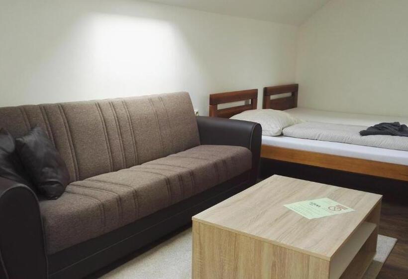 家庭间, Ubytování V Soukromí Opolany U Poděbrad