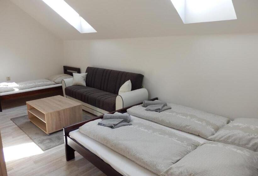 标准三人间, Ubytování V Soukromí Opolany U Poděbrad