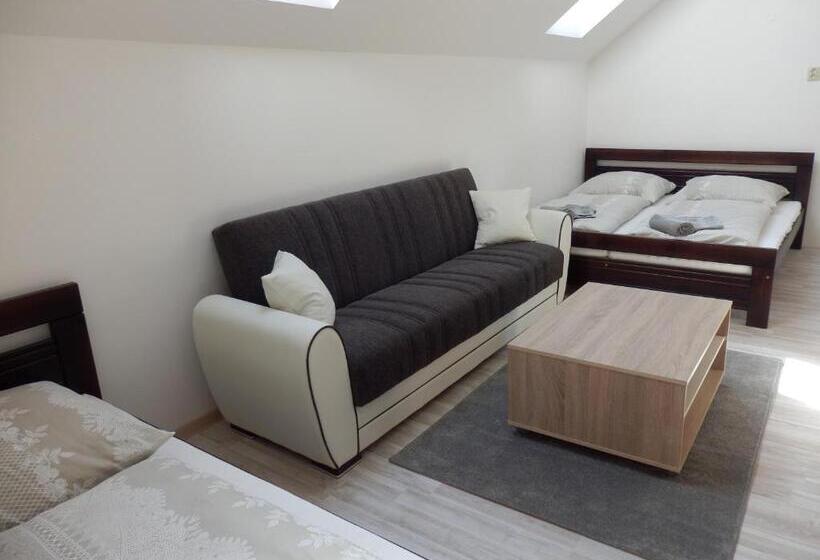 标准三人间, Ubytování V Soukromí Opolany U Poděbrad