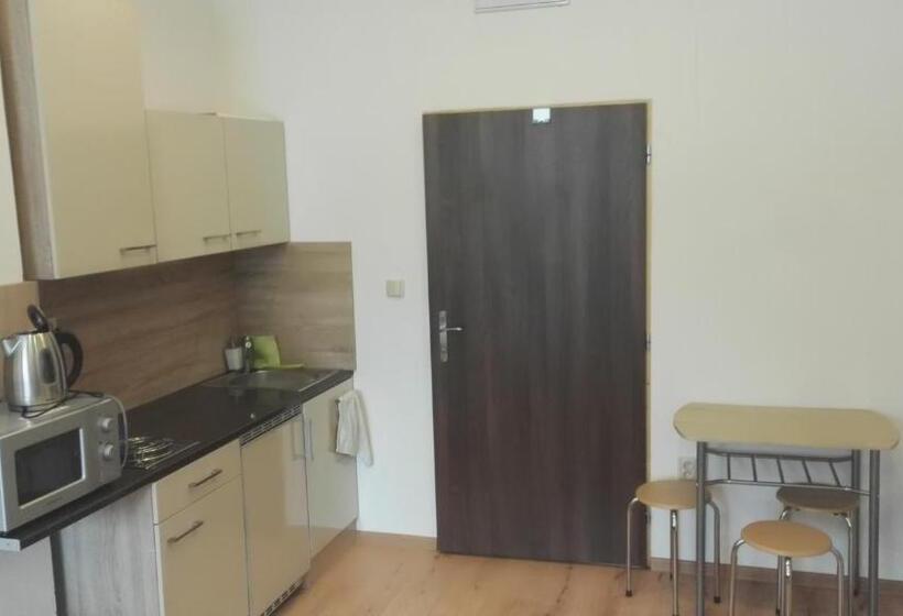 低层单卧公寓, Ubytování V Soukromí Opolany U Poděbrad