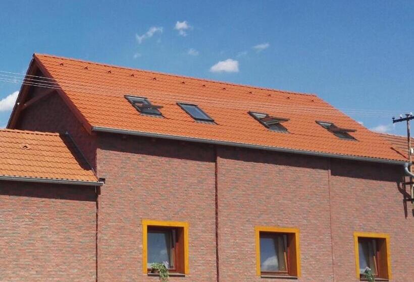 家庭间, Ubytování V Soukromí Opolany U Poděbrad