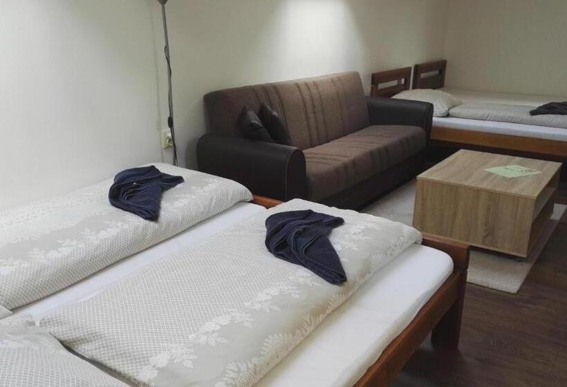 家庭间, Ubytování V Soukromí Opolany U Poděbrad