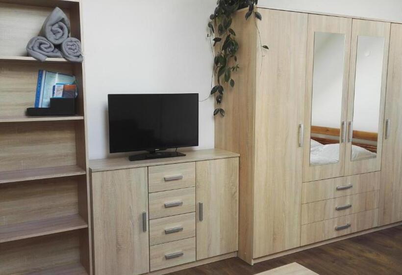 家庭间, Ubytování V Soukromí Opolany U Poděbrad