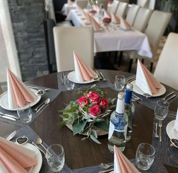 エコノミールーム, Restaurant San Marco