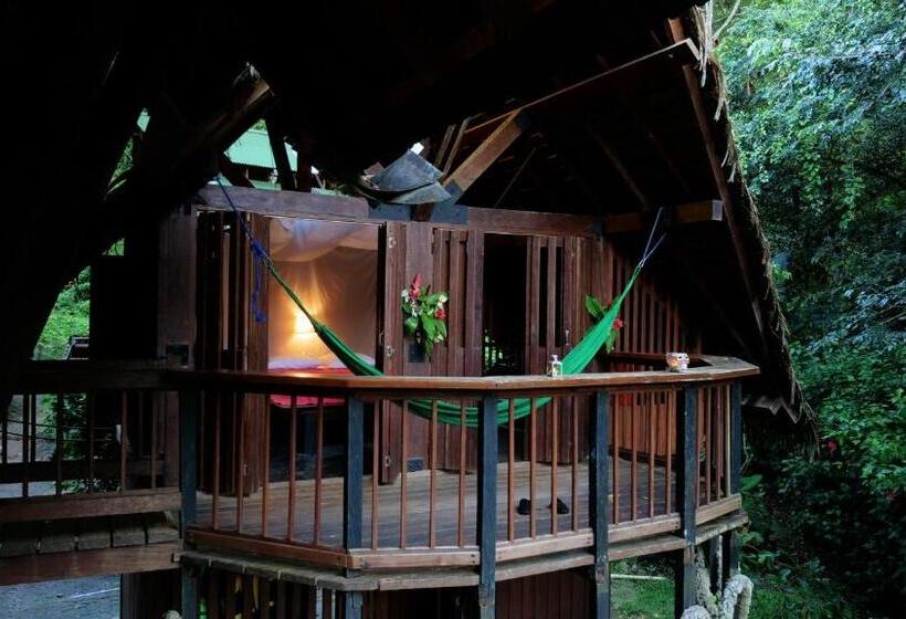 스탠다드 발코니 룸 바다 전망, La Kuka Hotel   Nuquí