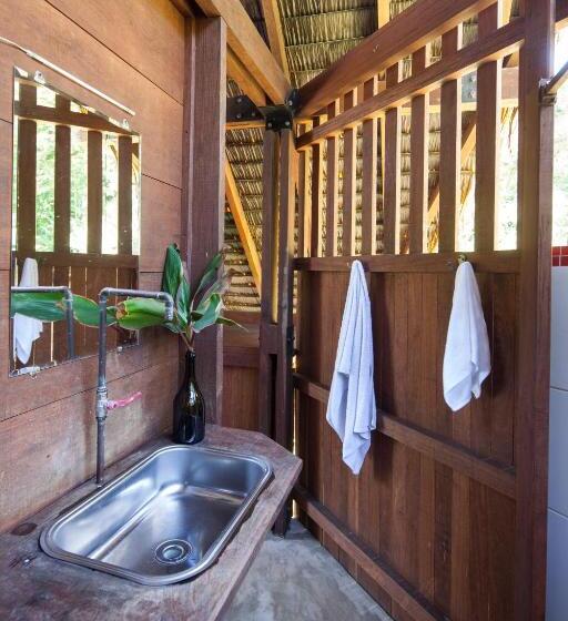 스탠다드 발코니 룸 바다 전망, La Kuka Hotel   Nuquí