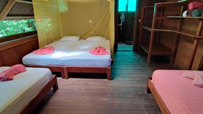 Четырехместный Номер Стандарт Вид на Море, La Kuka Hotel   Nuquí