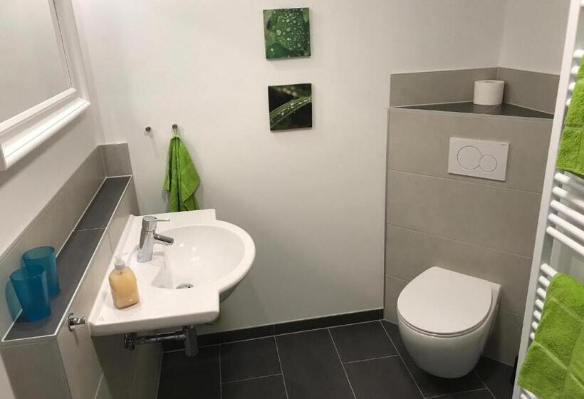 スタンダードルーム, Das Kleine Schwarze