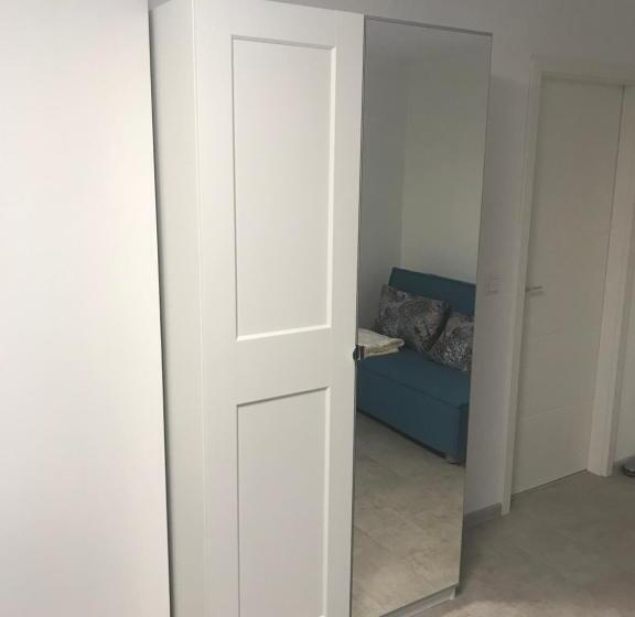 スタンダードルーム, Das Kleine Schwarze