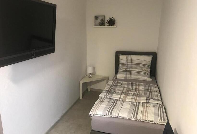 スタンダードシングルルーム, Das Kleine Schwarze