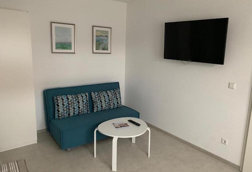 スタンダードルーム, Das Kleine Schwarze