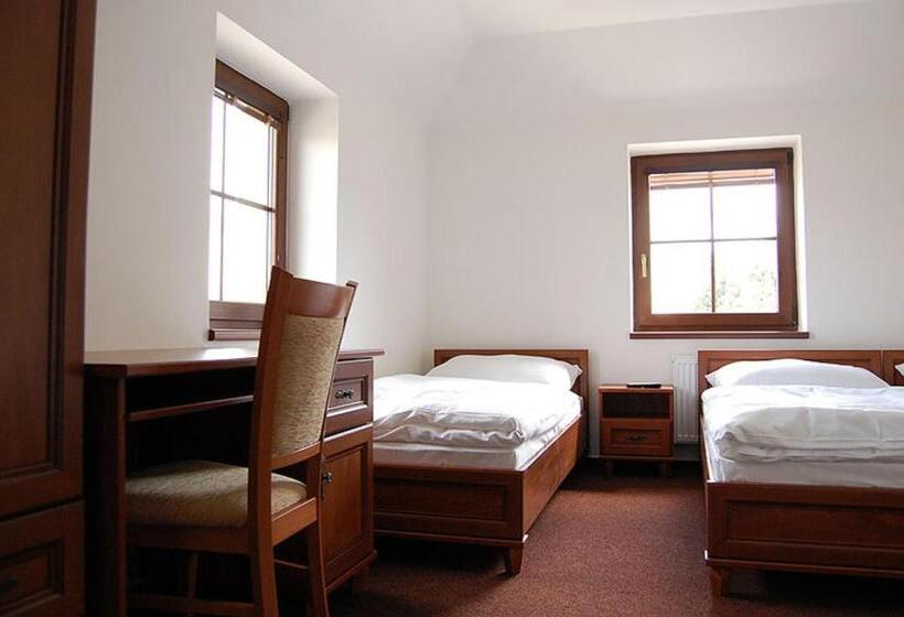 스탠다드 트리플 룸, Penzion U Kostela