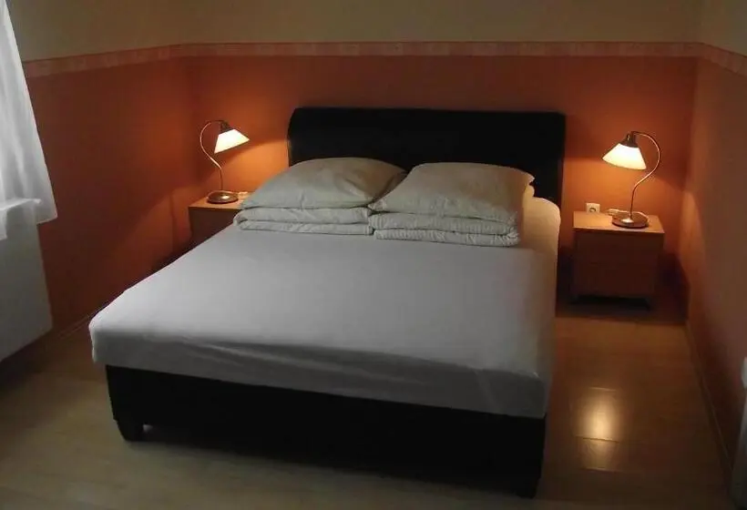 １ベッドルームアパートメント, Radek Vendégház és Apartman