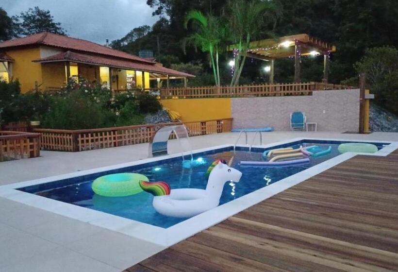 マウンテンビューファミリールーム, Sitio Pinhal