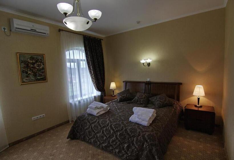 سوئیت با بالکن, Villa Grand