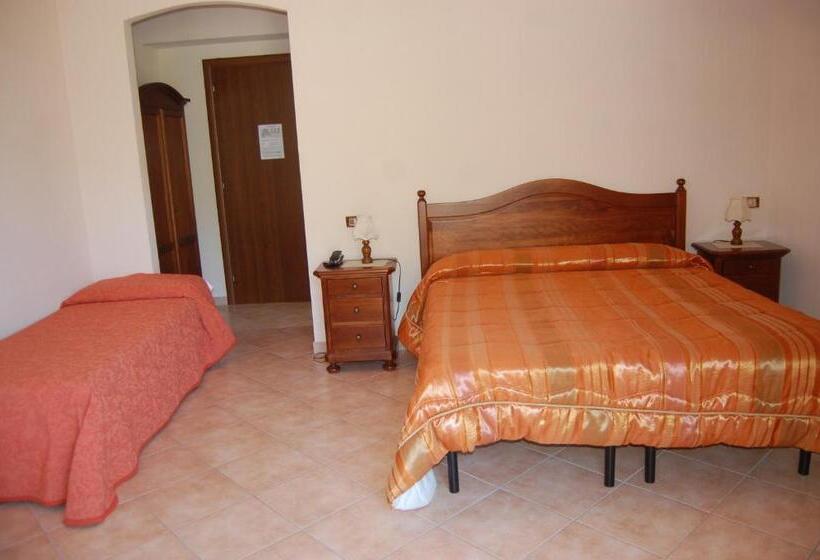 חדר סטנדרט לשלושה, B&b La Tana Dell'orso