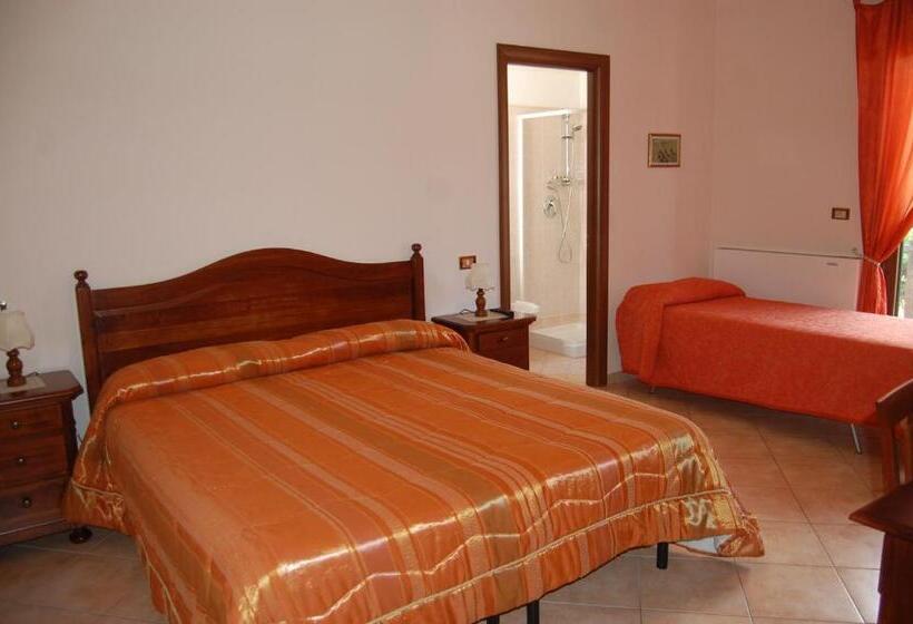 חדר סטנדרט לשלושה, B&b La Tana Dell'orso