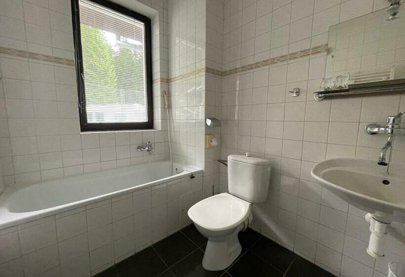 Четырехместный Номер Стандарт, Bohemia