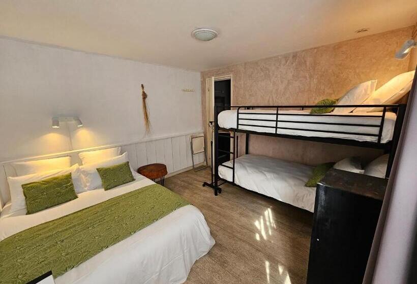 Четырехместный Номер Стандарт, Hôtel Au Bon Landais