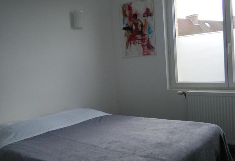 标准间, L'univers