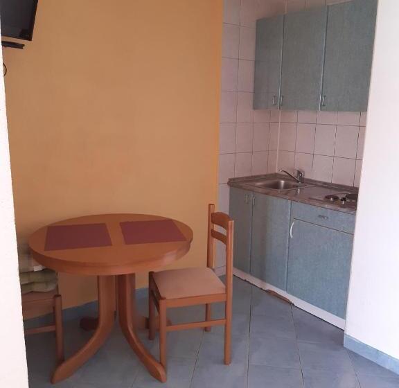آپارتمان 1 خوابه, Motel Jadranka