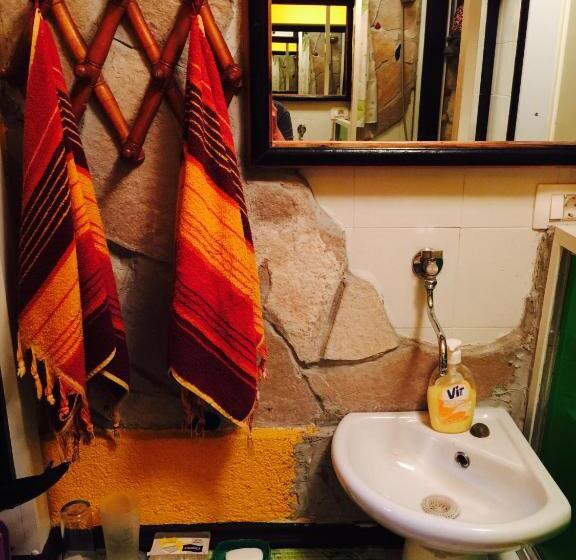 اتاق استاندارد سه تخته با سرویس بهداشتی مشترک, Guesthouse 7even