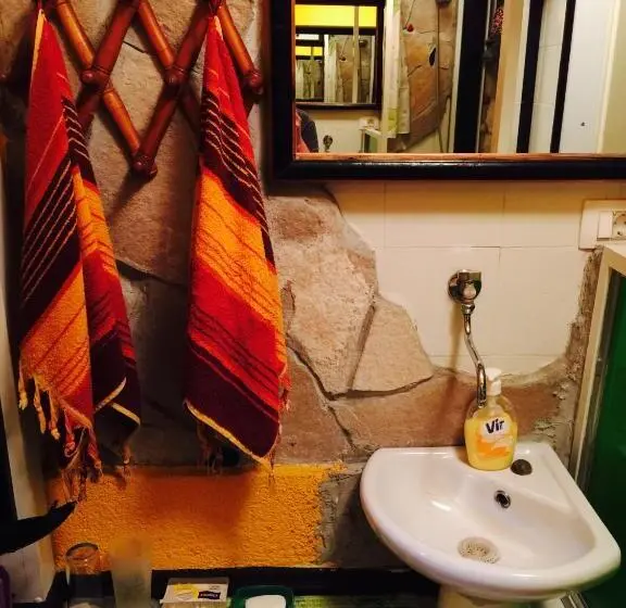 اتاق استاندارد چهارنفره با سرویس بهداشتی مشترک, Guesthouse 7even