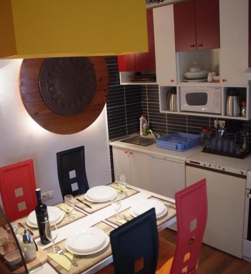 اتاق استاندارد چهارنفره با سرویس بهداشتی مشترک, Guesthouse 7even