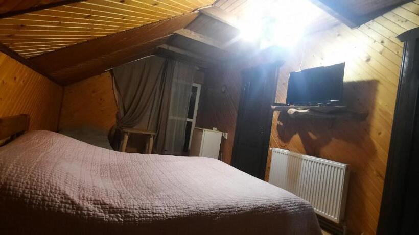 اتاق خانوادگی, Ilkova Sadyba