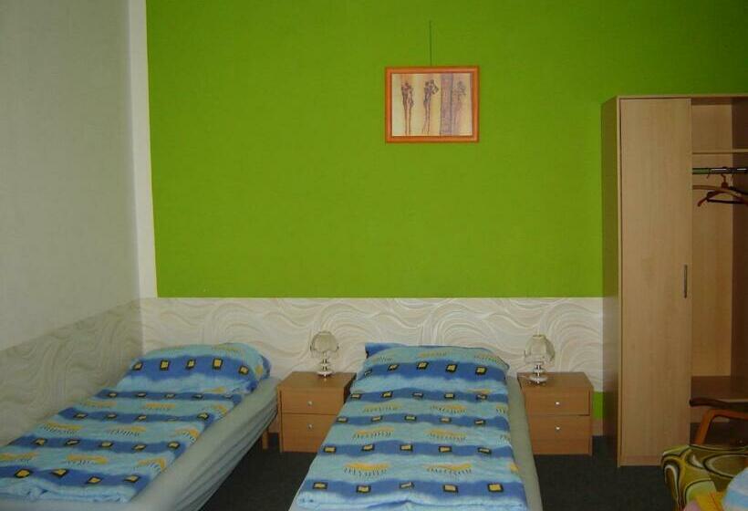 スタンダードトリプルルーム, Pension Kachlicka