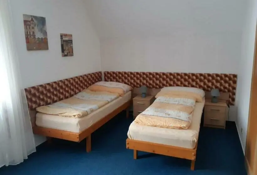 スタンダード4人部屋, Pension Kachlicka