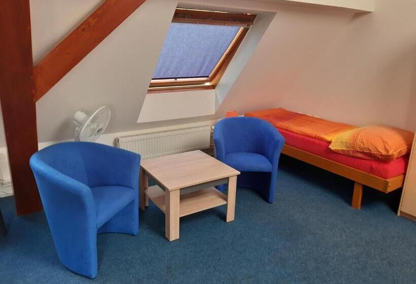 メゾネットスイート, Pension Kachlicka