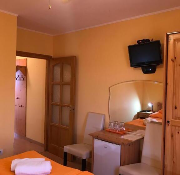 デラックスルーム, Tó  Party Panoráma Panzió & Wellness