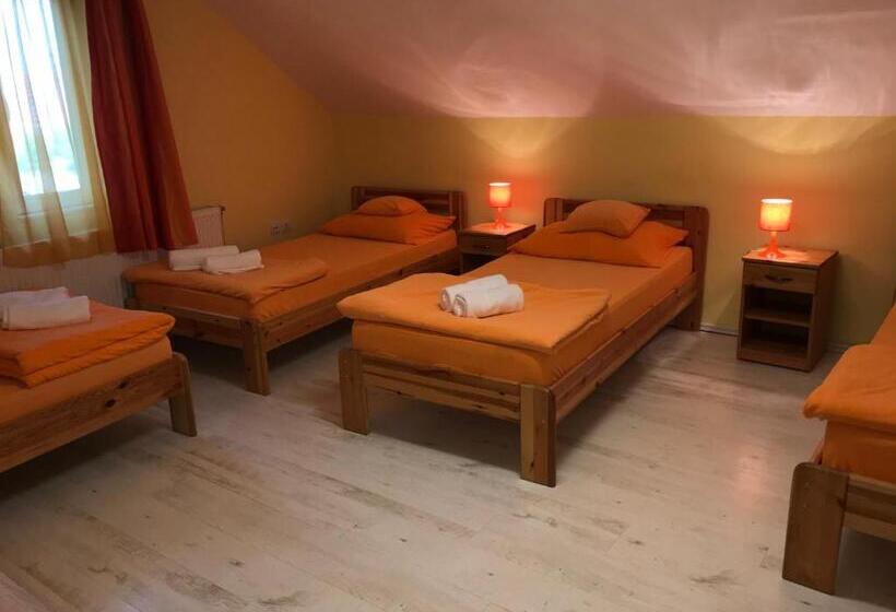 ファミリールーム, Tó  Party Panoráma Panzió & Wellness