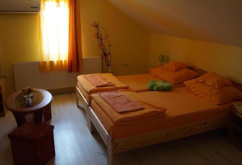 ファミリールーム, Tó  Party Panoráma Panzió & Wellness