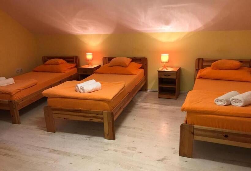 ４ベッドルームクラシックタイプ, Tó  Party Panoráma Panzió & Wellness